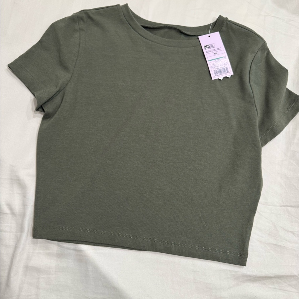 Green Cropped T-Shirt